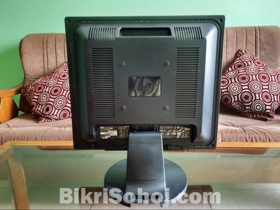 HP L1706 5ms 75hz 16million colourflat panel